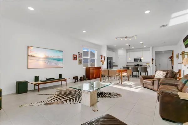 1580 BLUE LAGOON CIR, Mascotte, FL 34753