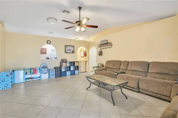 4217 IVEYGLEN AVE, Orlando, FL 32826