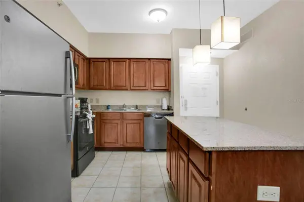 12539 FLORIDAYS RESORT DR #203D, Orlando, FL 32821
