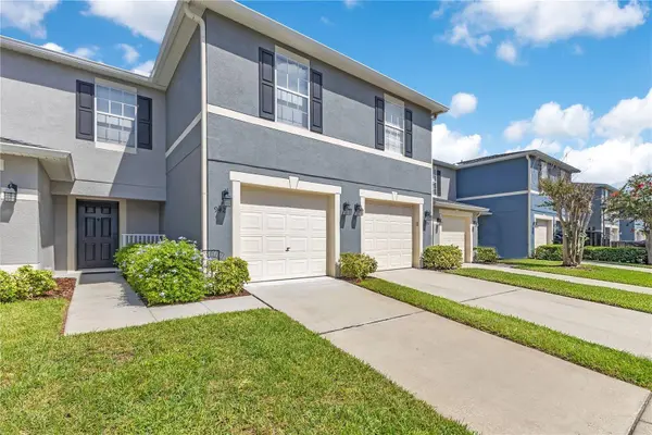 942 COQUINA ROCK ST