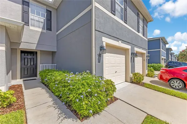942 COQUINA ROCK ST, Orlando, FL 32828