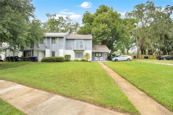 3913 MAGNOLIA POINTE LN