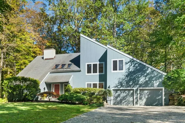 90 Old Stagecoach Road, Redding, CT 06896