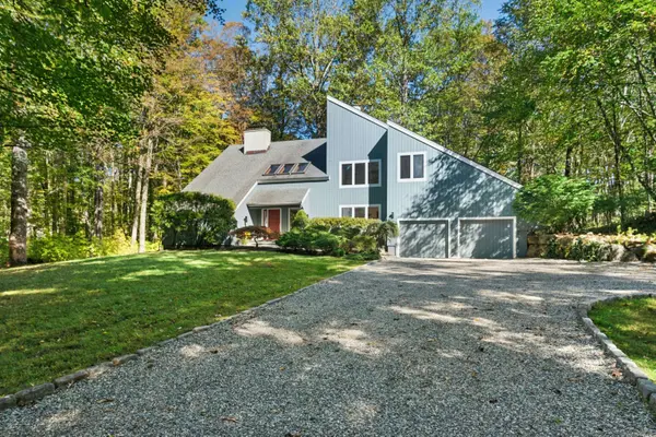 90 Old Stagecoach Road, Redding, CT 06896