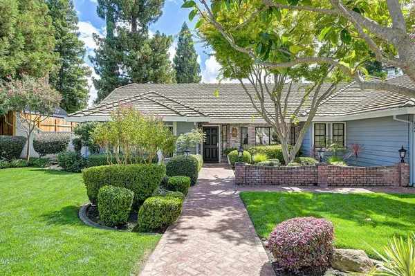 124 Gold Rock CT, Folsom, CA 95630