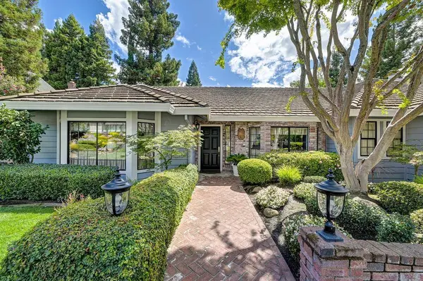 124 Gold Rock CT, Folsom, CA 95630