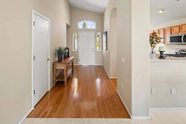 201 Saddlebag CT, Roseville, CA 95747