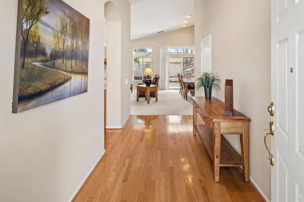 201 Saddlebag CT, Roseville, CA 95747