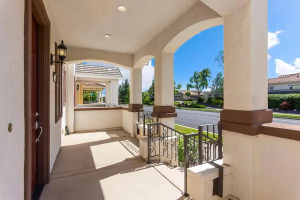 3049 Monument DR, Roseville, CA 95747