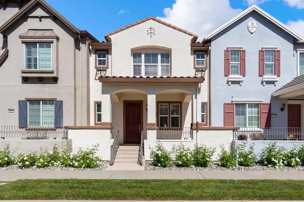 3049 Monument DR, Roseville, CA 95747