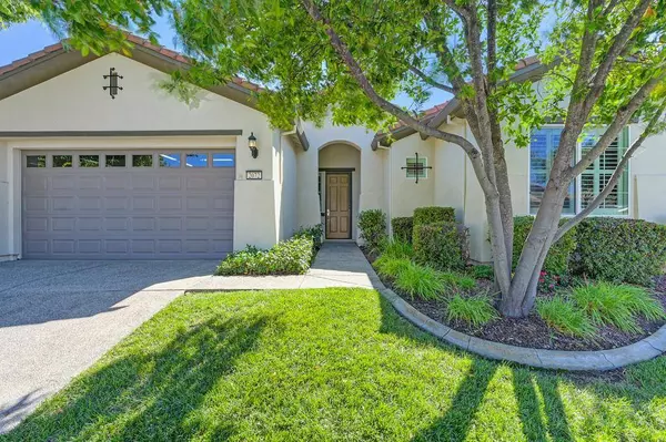 2072 Land End LOOP, Roseville, CA 95747