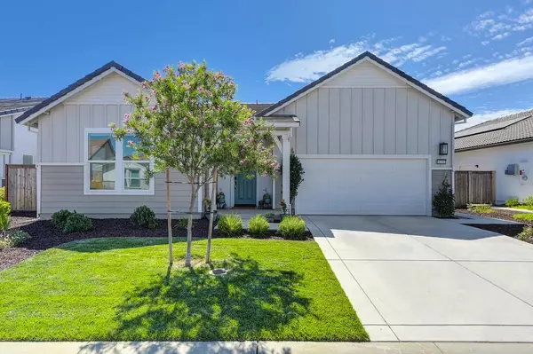 8200 Oakcliff DR, Roseville, CA 95747