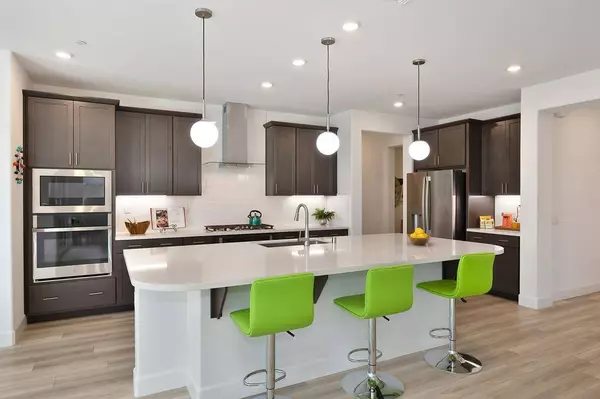 8200 Oakcliff DR, Roseville, CA 95747