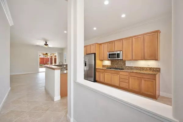 2067 Shipton DR, Roseville, CA 95747