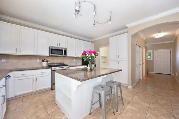 132 Eagles Roost CT, Roseville, CA 95747