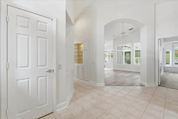 6480 Buckskin LN, Roseville, CA 95747