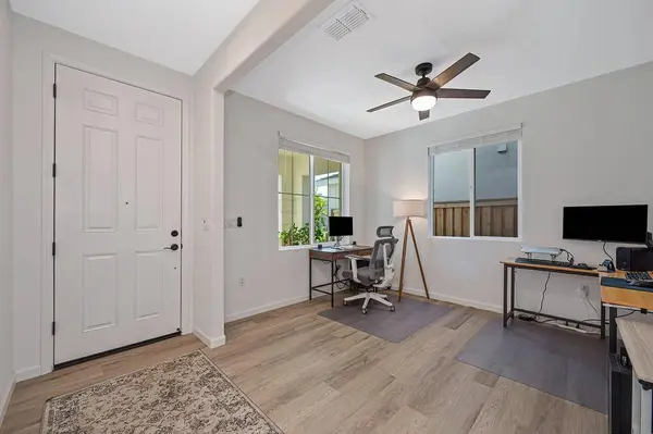 4049 Molten Creek WAY, Roseville, CA 95747