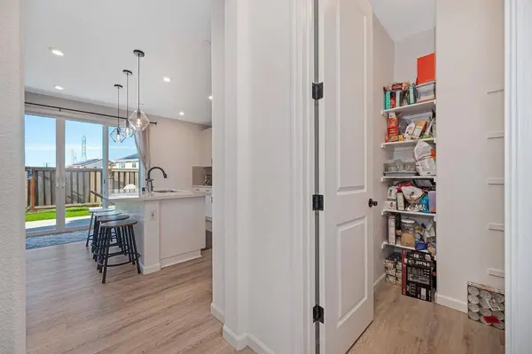 4049 Molten Creek WAY, Roseville, CA 95747