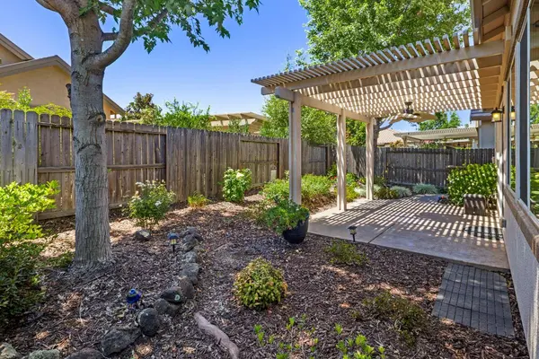 2024 Abby Gate DR, Roseville, CA 95747