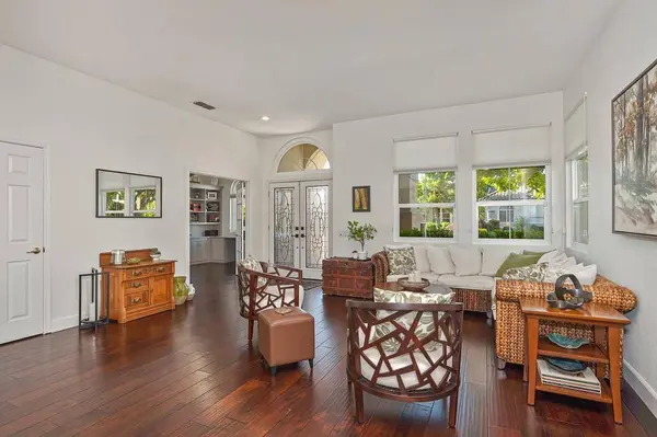 6433 Rose Garden LN, Roseville, CA 95747