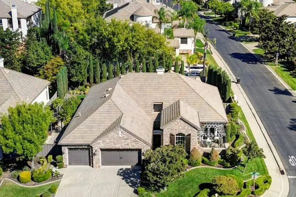 1808 Swallow Ridge WAY