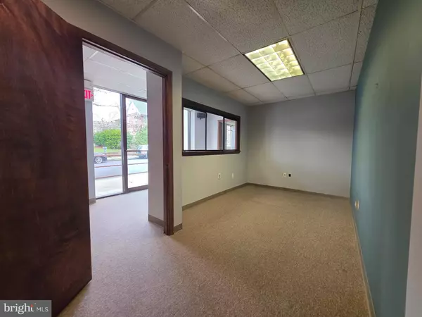 70 W OAKLAND AVE #203, Doylestown, PA 18901