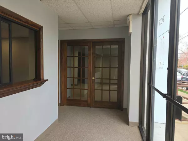 70 W OAKLAND AVE #203, Doylestown, PA 18901