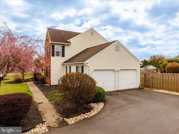 4417 LENOX DR, Bethlehem, PA 18017