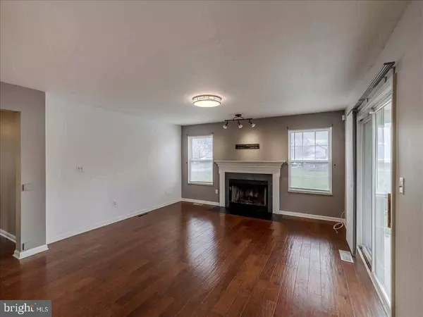 4417 LENOX DR, Bethlehem, PA 18017