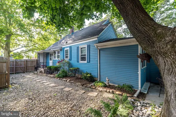 321 WILLOW RD, Hellertown, PA 18055