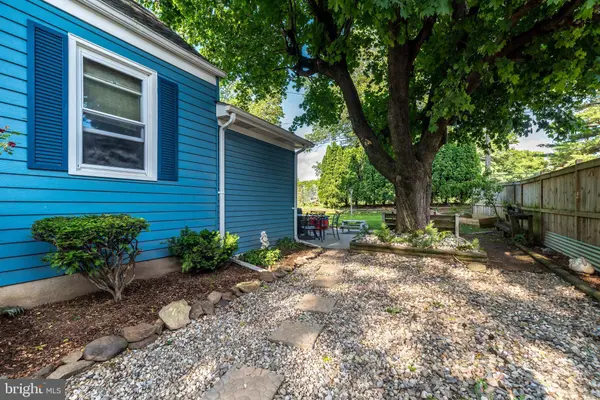 321 WILLOW RD, Hellertown, PA 18055