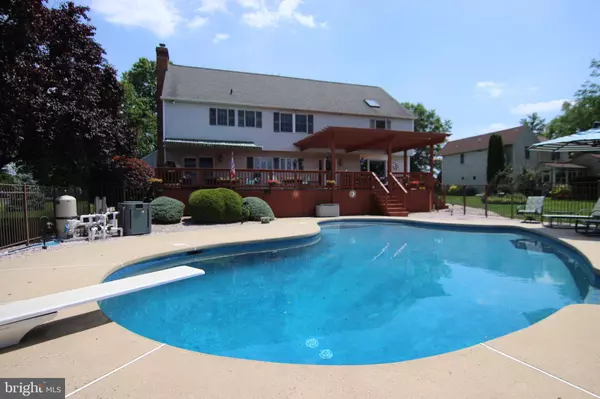 530 STATION RD, Quakertown, PA 18951