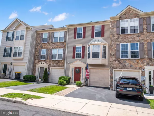 212 WINDSOR CT, Quakertown, PA 18951