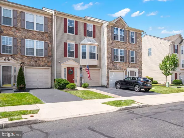 212 WINDSOR CT, Quakertown, PA 18951