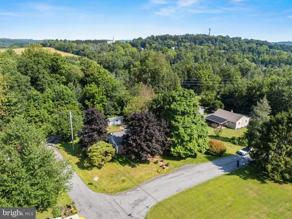 2349 EDNA AVE, Coopersburg, PA 18036