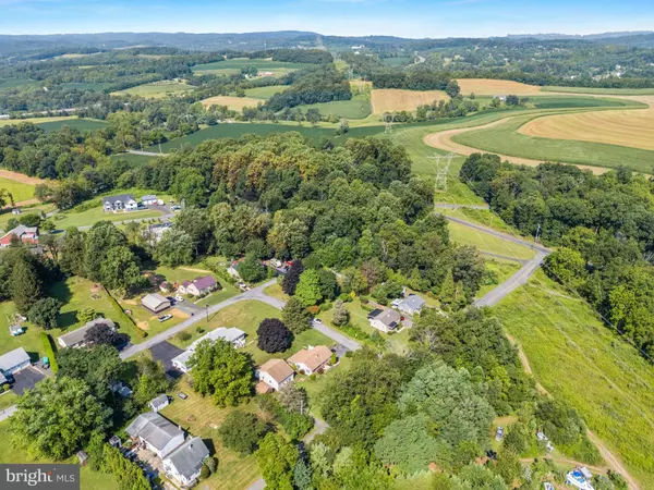 2349 EDNA AVE, Coopersburg, PA 18036