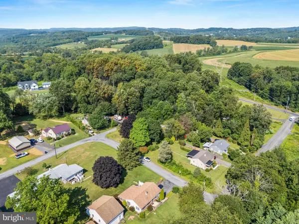 2349 EDNA AVE, Coopersburg, PA 18036