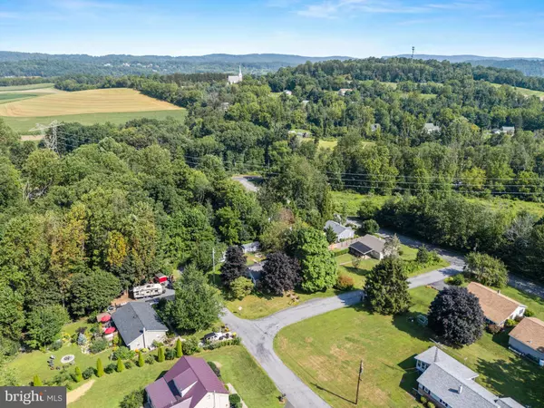 2349 EDNA AVE, Coopersburg, PA 18036