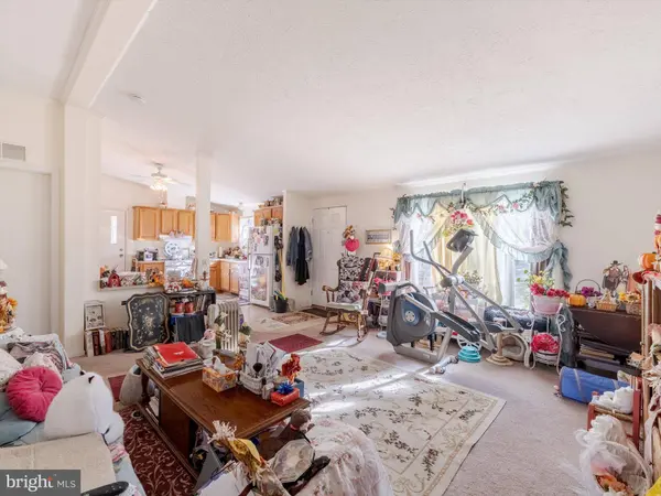 346 MAREGAN DR, Sellersville, PA 18960