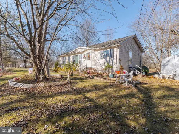 346 MAREGAN DR, Sellersville, PA 18960