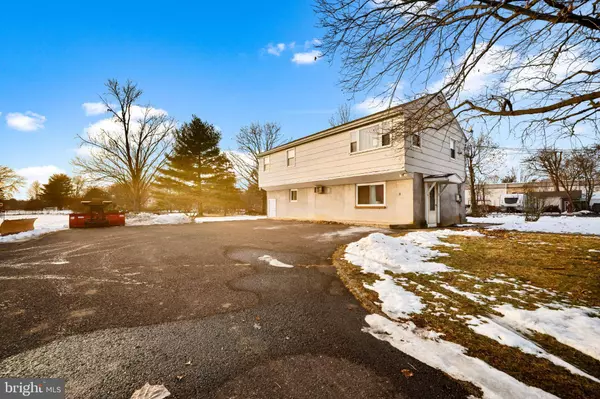 842 BETHLEHEM PIKE ##B, Colmar, PA 18915