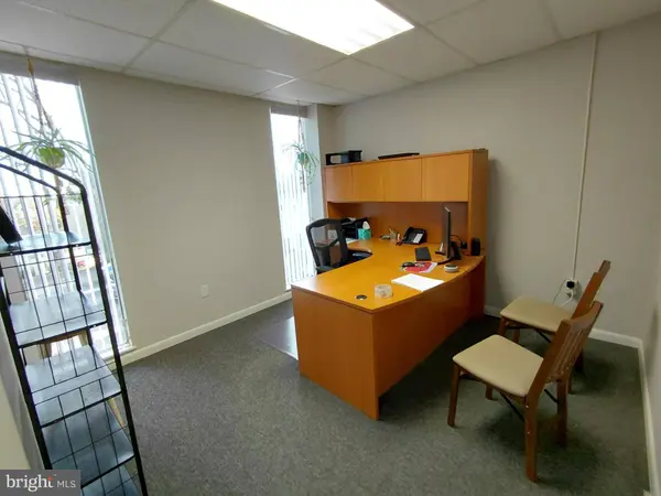 70 W OAKLAND AVE #302, Doylestown, PA 18901