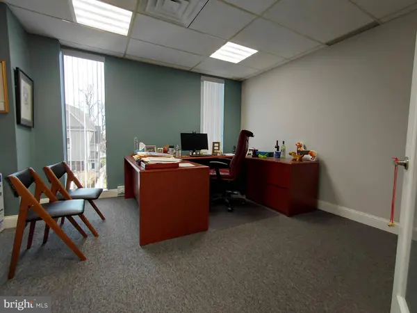 70 W OAKLAND AVE #302, Doylestown, PA 18901