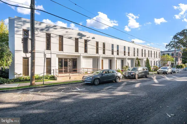 70 W OAKLAND AVE #302, Doylestown, PA 18901