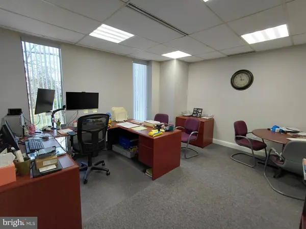 70 W OAKLAND AVE #303, Doylestown, PA 18901