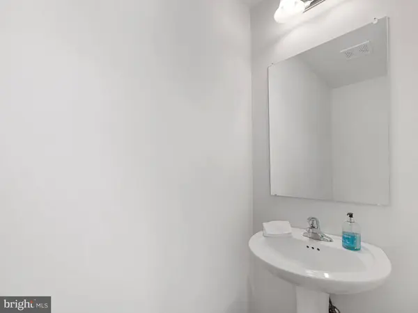 131 EDGEWATER CT, Quakertown, PA 18951