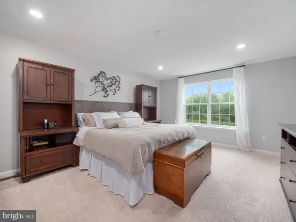 131 EDGEWATER CT, Quakertown, PA 18951