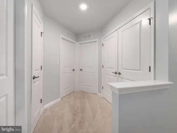 131 EDGEWATER CT, Quakertown, PA 18951