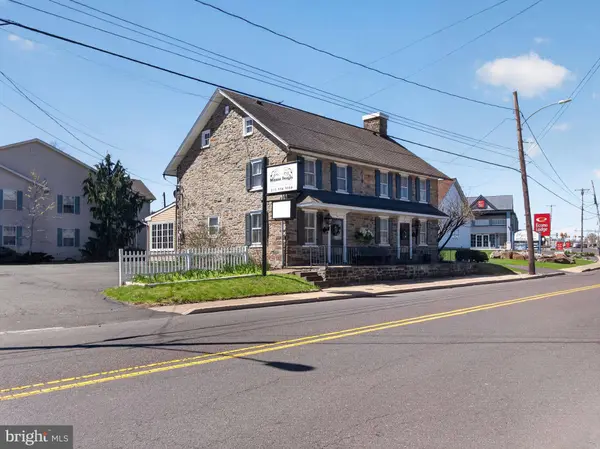 1434 W BROAD ST, Quakertown, PA 18951