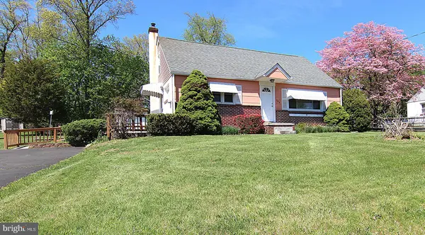 724 S 9TH ST, Perkasie, PA 18944